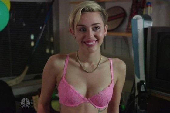 Miley Cyrus Y Su Parodia De Video Porno Laura G