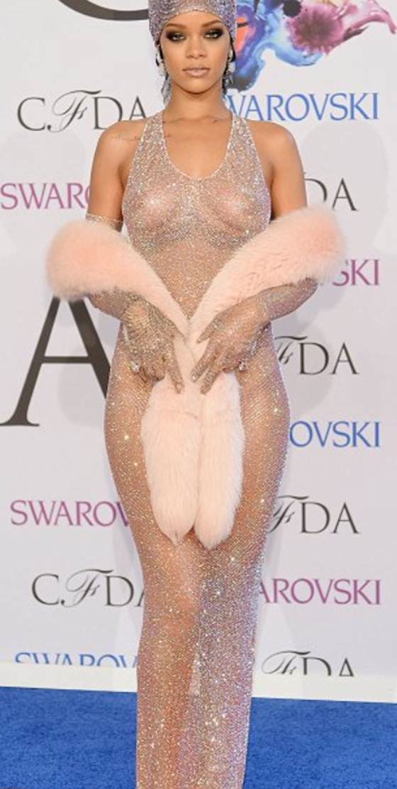 A_rihanna_vestido_imaginacion