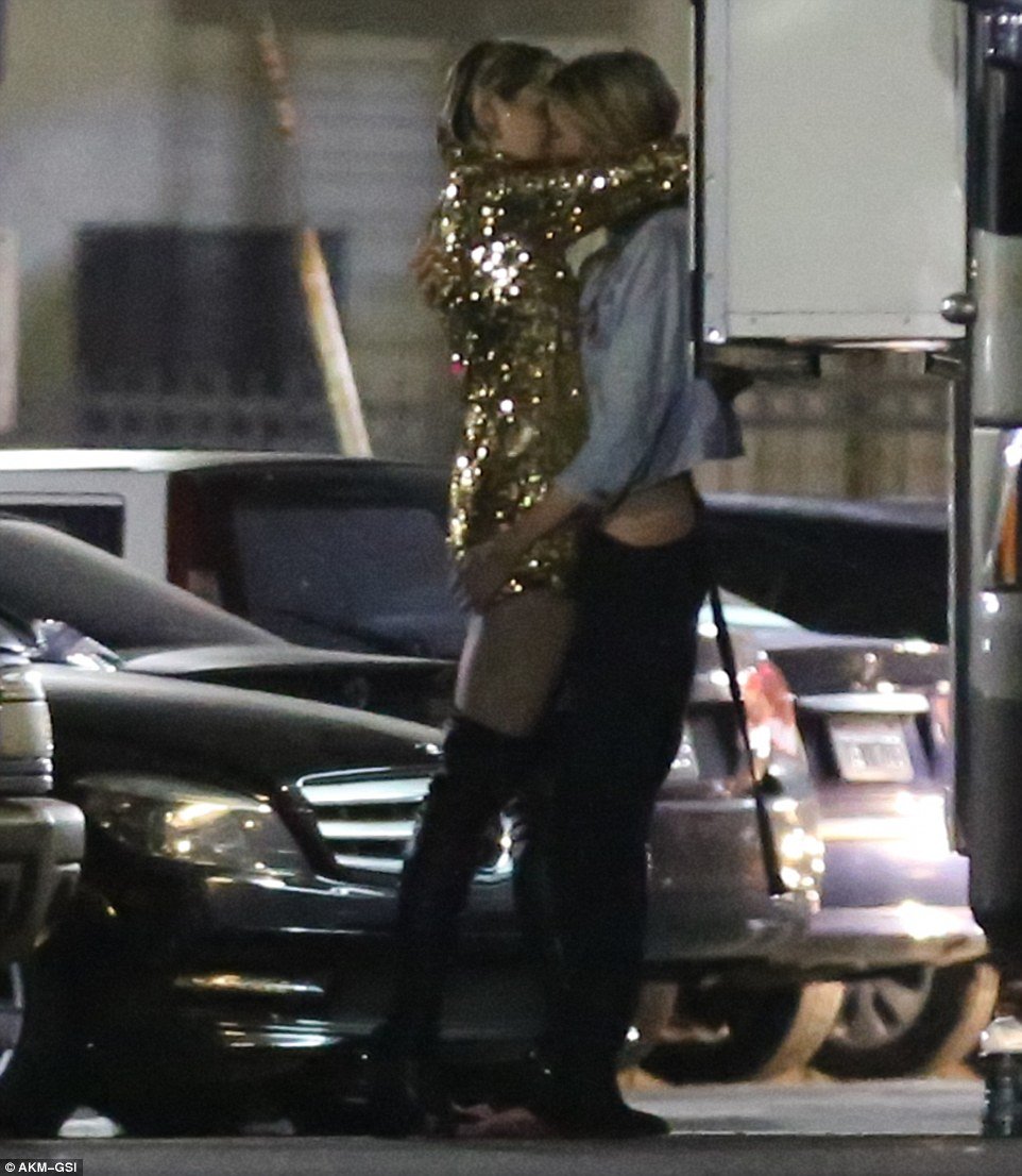 ex novia de Miley Cyrus