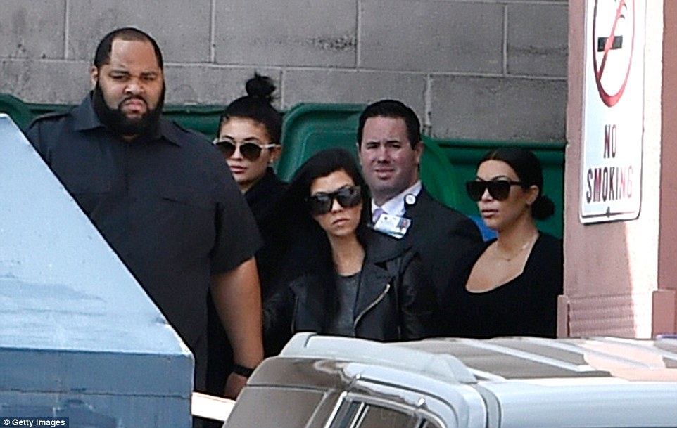 2D73601300000578-3274257-image-a-18_1444934164922