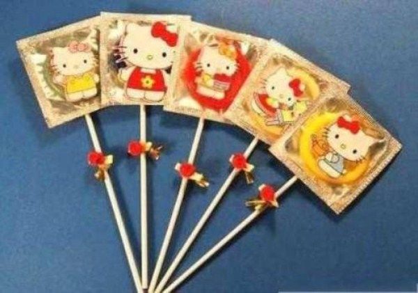 c_limit,h_576,q_80,w_695-http---images-origin.playboy.com-ogz4nxetbde6-6kLXDn3A1aossAk08iqAgO-ce2d3e680bfcaef6d11ea154e2db1242-17-weird-condoms