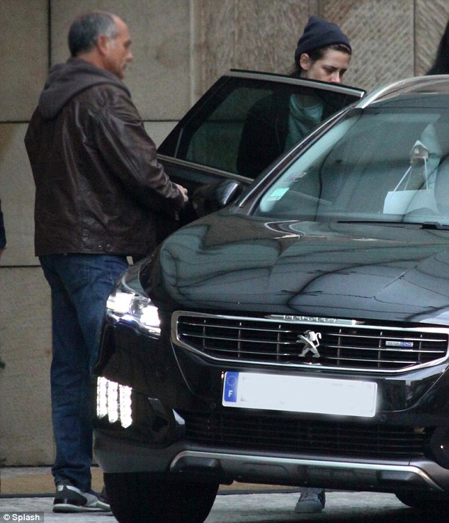 2EE9AC0A00000578-3338745-image-m-104_1448841474844