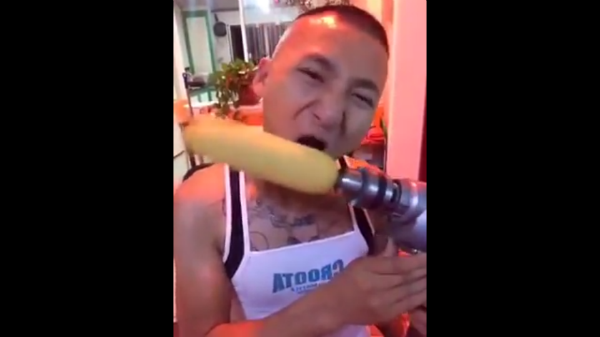 elote con un taladro