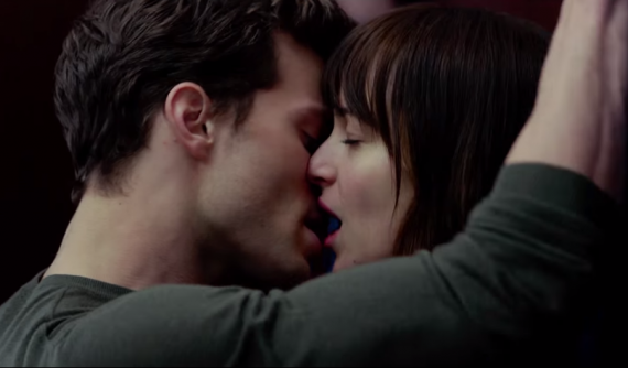 desfile de modas semidesnudo