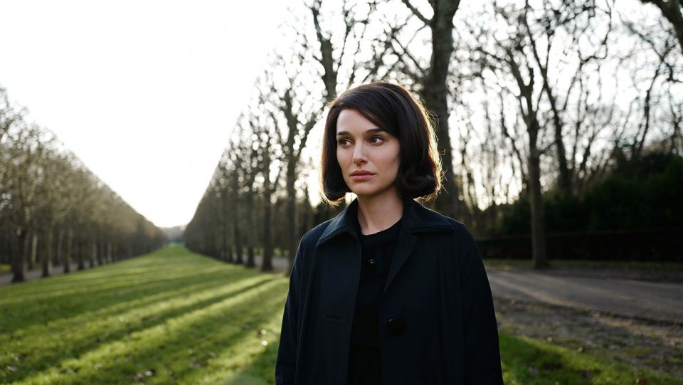 jackie_3_-_natalie_portman_-_still_-_h_-_2016