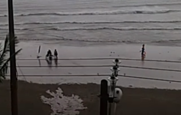 Mujer es alcanzada por un rayo