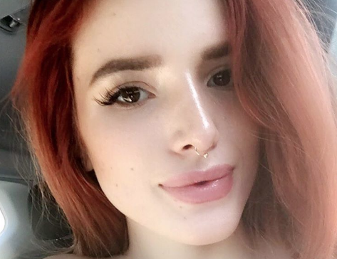 Bella Thorne en topless