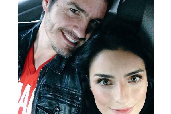 Aislinn Derbez y Mauricio Ochmann