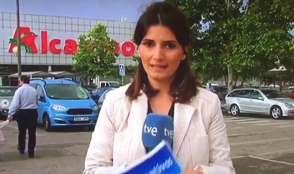 Periodista sufre bochornoso momento