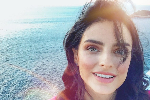 Aislinn Derbez