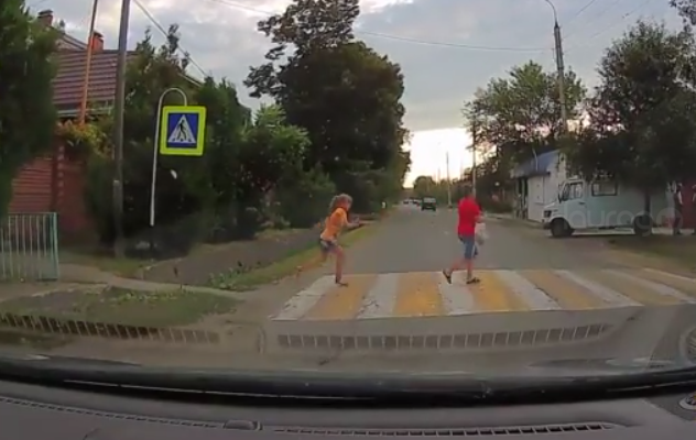 Niña pasa escalofriante momento