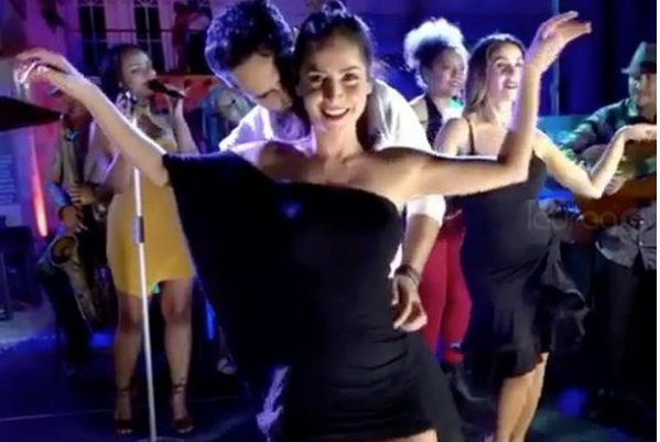 Sin Senos Sí Hay Paraíso