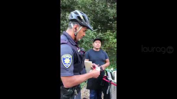 Policía de California multa a inmigrante