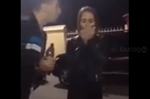 hombre noquea a su novia