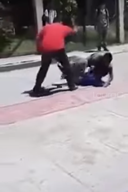 riña 2