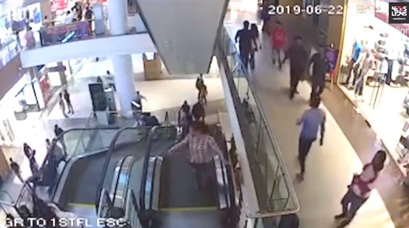 niño escalera 2