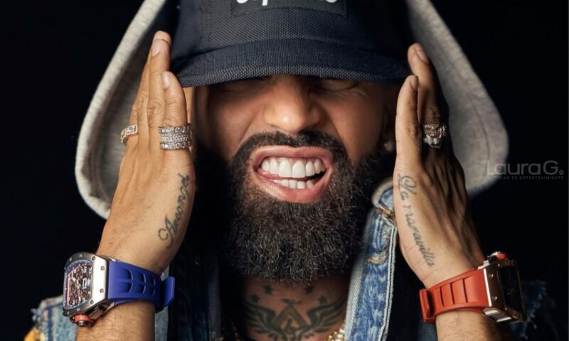 reguetonero-arcangel