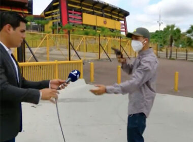 asalto-reportero-estadio-monumental-Guayaqui