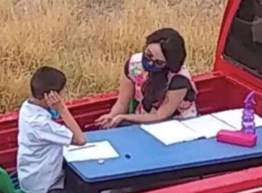 maestra-nay-flores-camioneta-aguascalientes