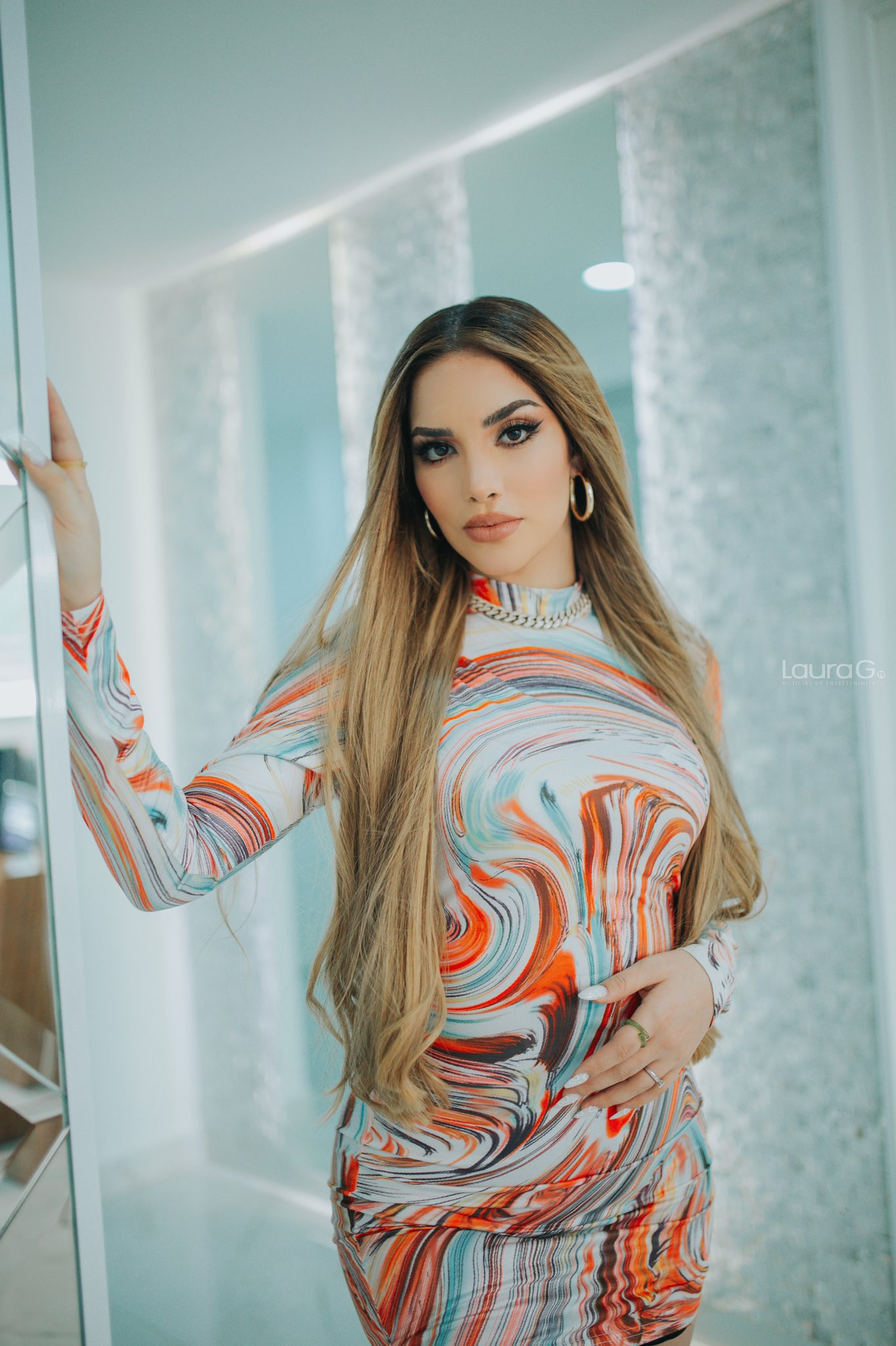 kimberly Loaiza regresa