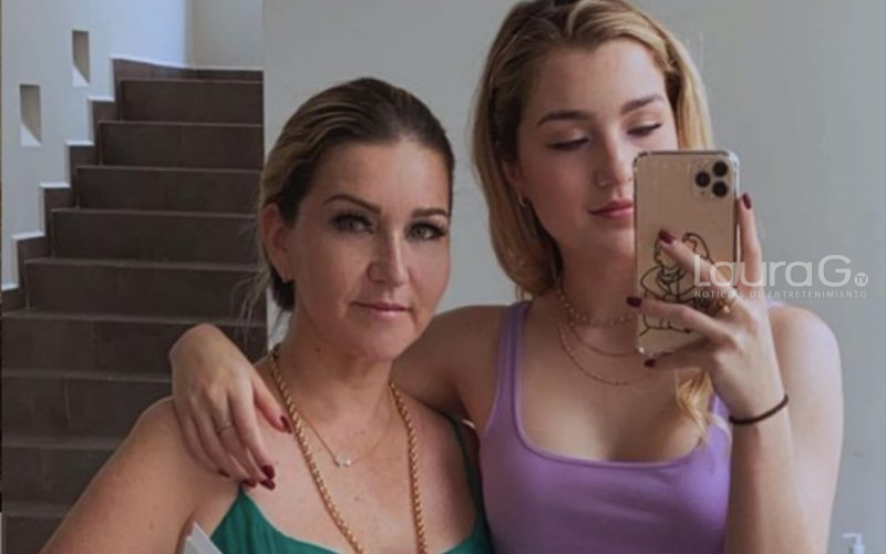 melanie-carmona-alicia-villarreal