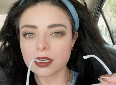 violeta-isfel-burla-censura