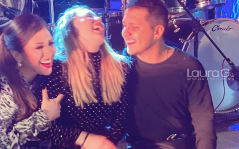 Mamá Christian Nodal