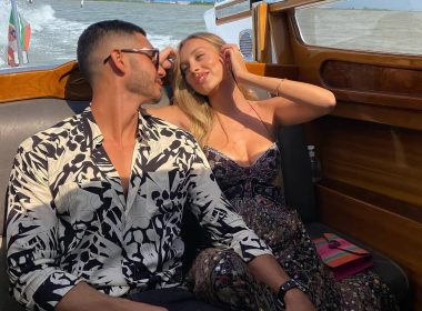 Ester Expósito y Alex Speitzer