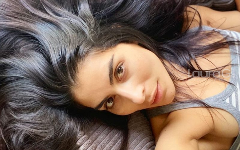 María León presume abdomen