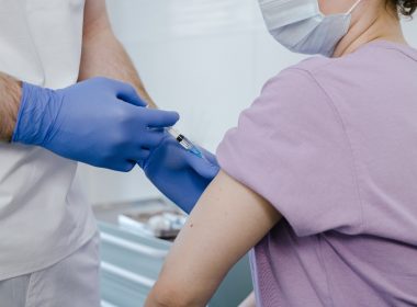 Vacunación para personas mayores de 30 años