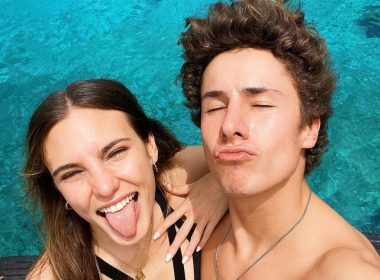 Macarena Achaga y Juanpa Zurita