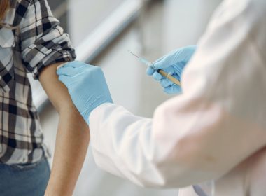 vacunación mayores de 18 años