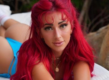 Renuncia a su religión