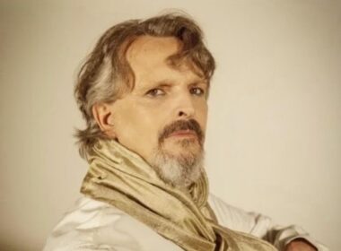 Miguel Bosé