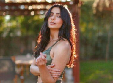 Aislinn Derbez