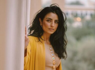 Aislinn Derbez